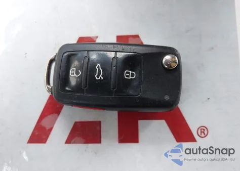 2013 Volkswagen Passat 2.5L Se z USA, uszkodzony, nr VIN 1VWBH7A38DC150345